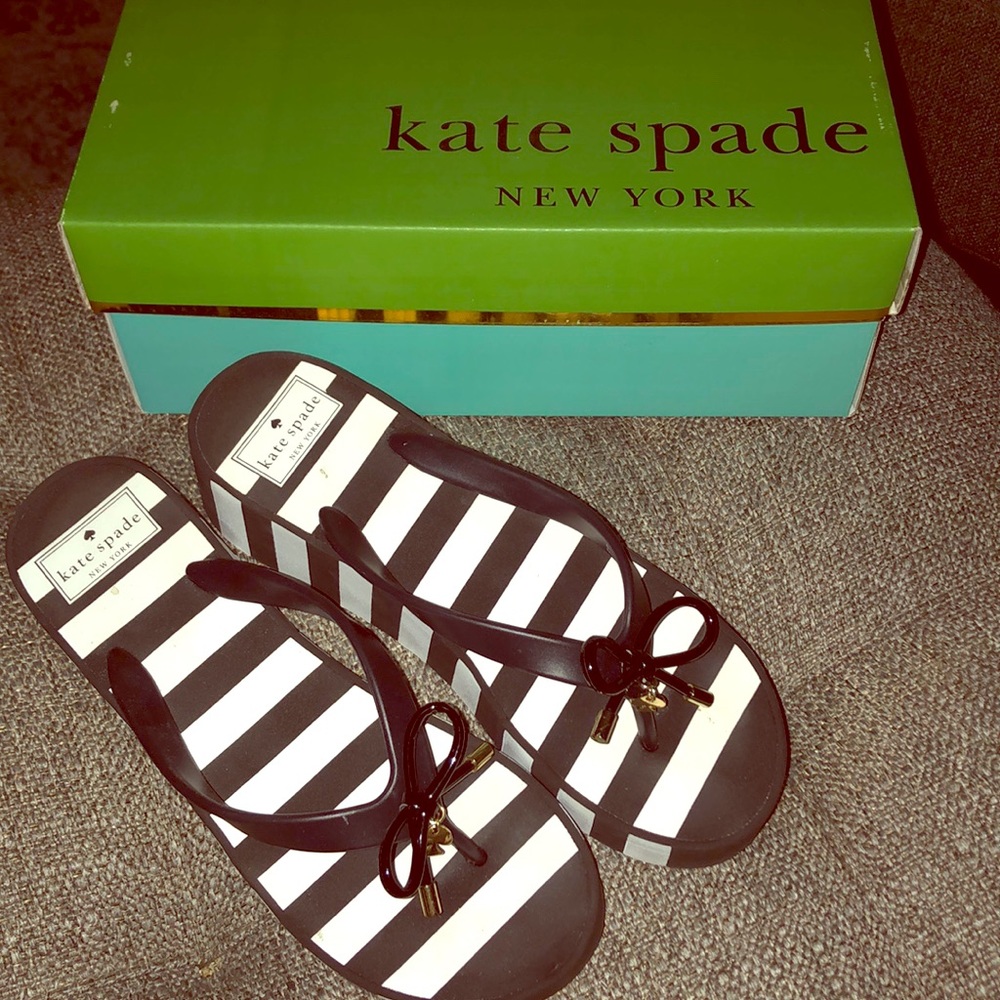 Kate Spade black and white wedge flip flops